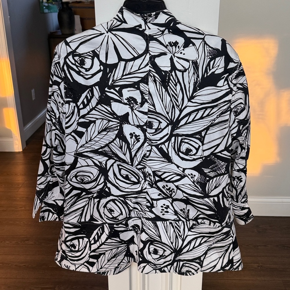 Coldwater Creek bold black and white jacket Small - Picture 5 of 8